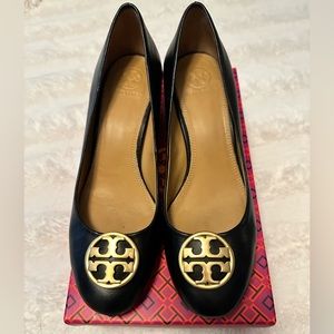 Tory Burch Chelsea Pump